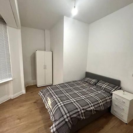 Leicester Spacious Flat With Free Parking Eksteriør bilde