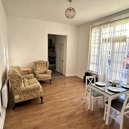 Leicester Spacious Flat With Free Parking Eksteriør bilde