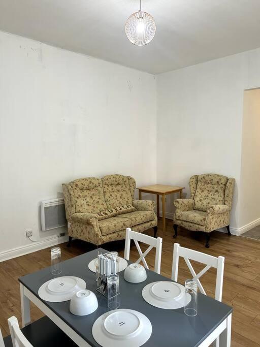 Leicester Spacious Flat With Free Parking Eksteriør bilde